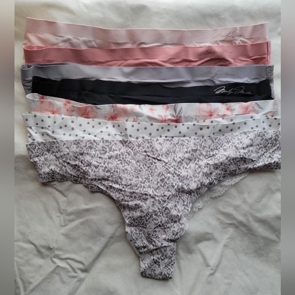 🤍Marilyn Monroe Thongs🤍